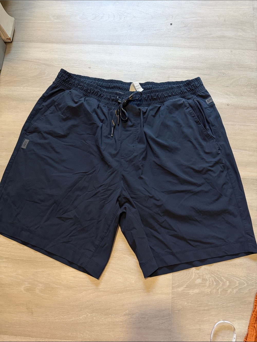 RHONE Navy Performance Drawstring Shorts size large